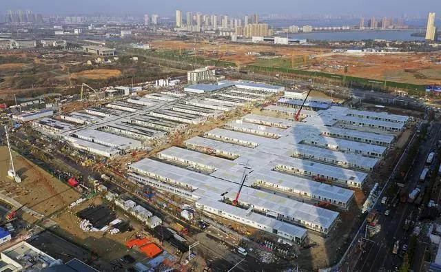 施工中的雷神山医院.jpg