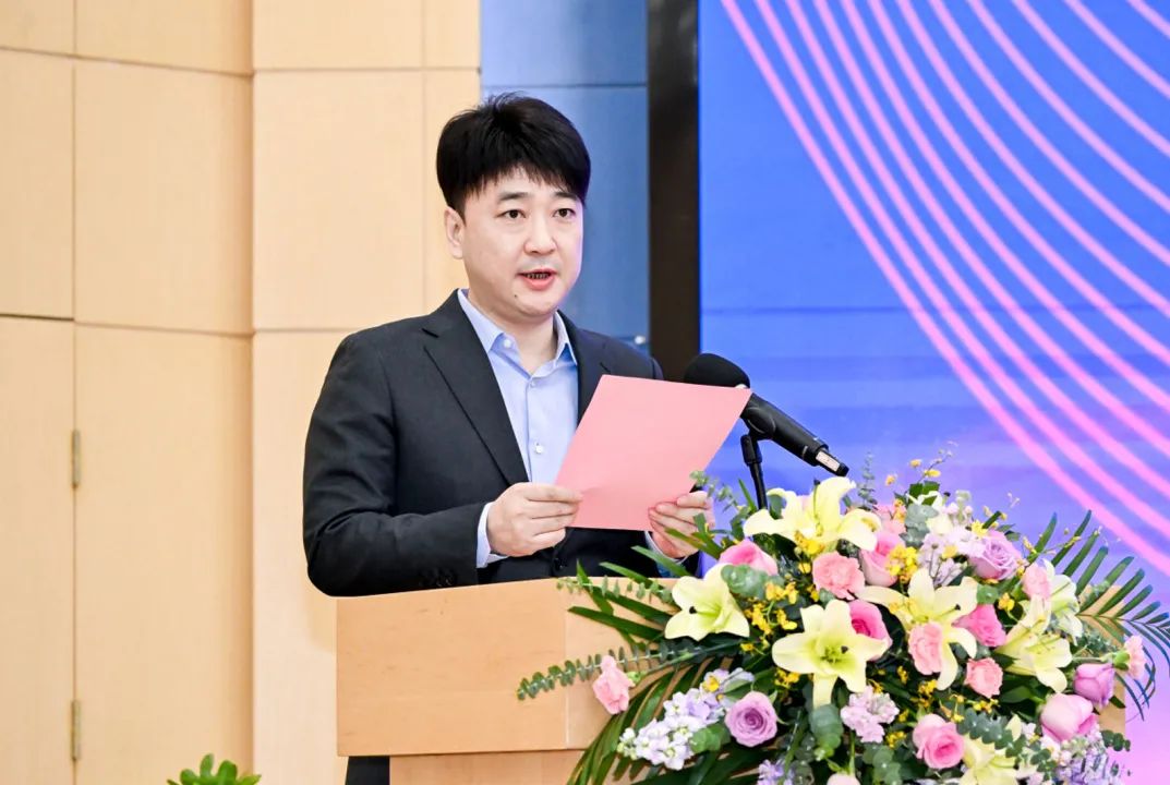 李大鹏.jpg